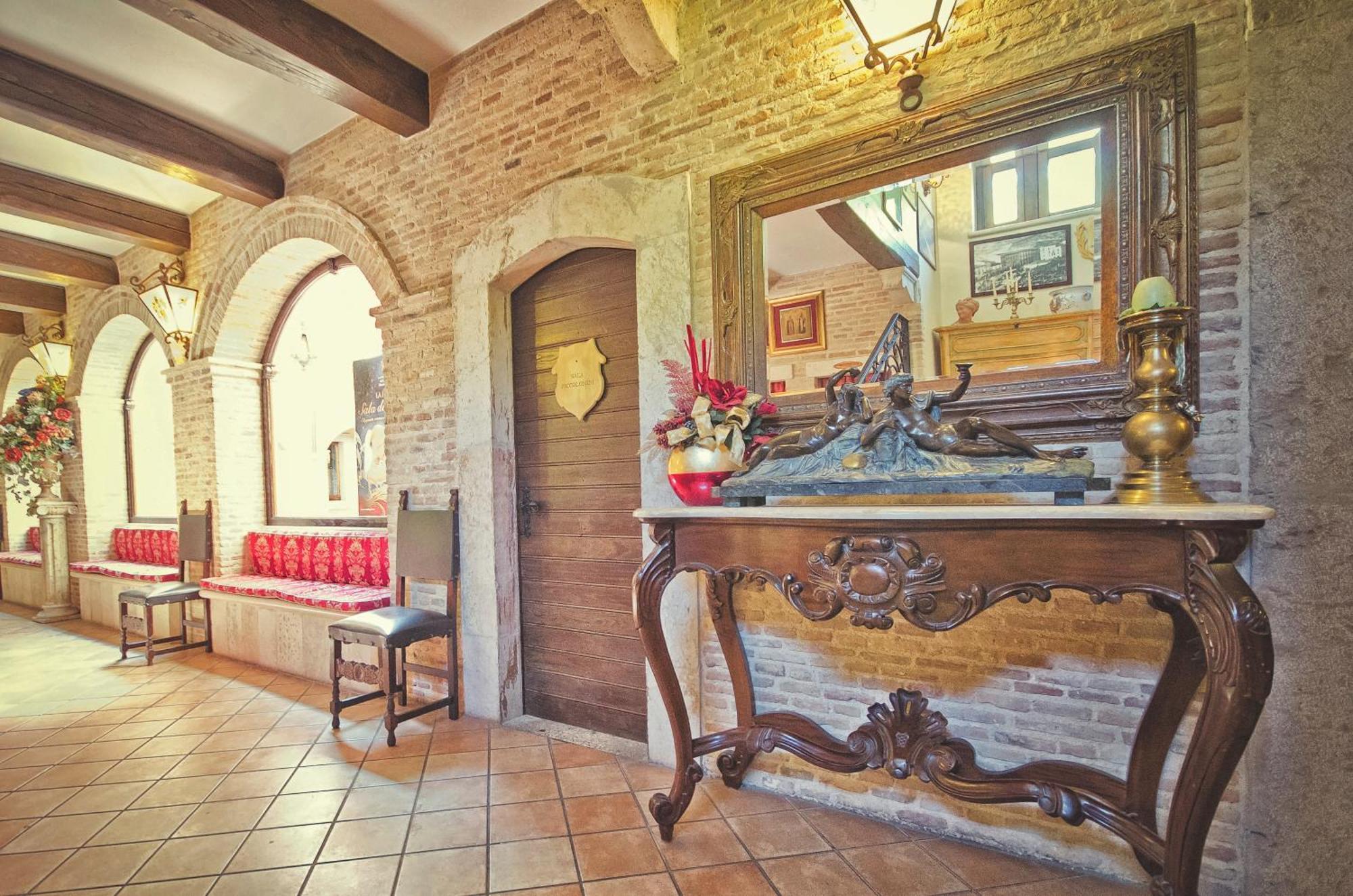 Le Gole Ristorante & Resort Селано Экстерьер фото