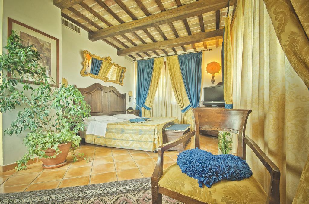 Le Gole Ristorante & Resort Селано Номер фото