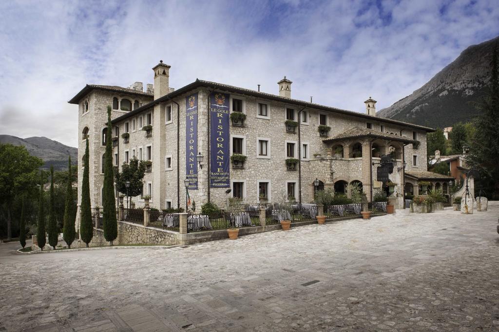 Le Gole Ristorante & Resort Селано Экстерьер фото