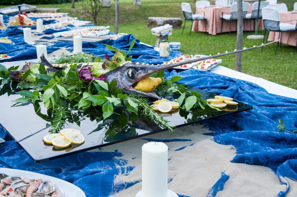Le Gole Ristorante & Resort Селано Экстерьер фото