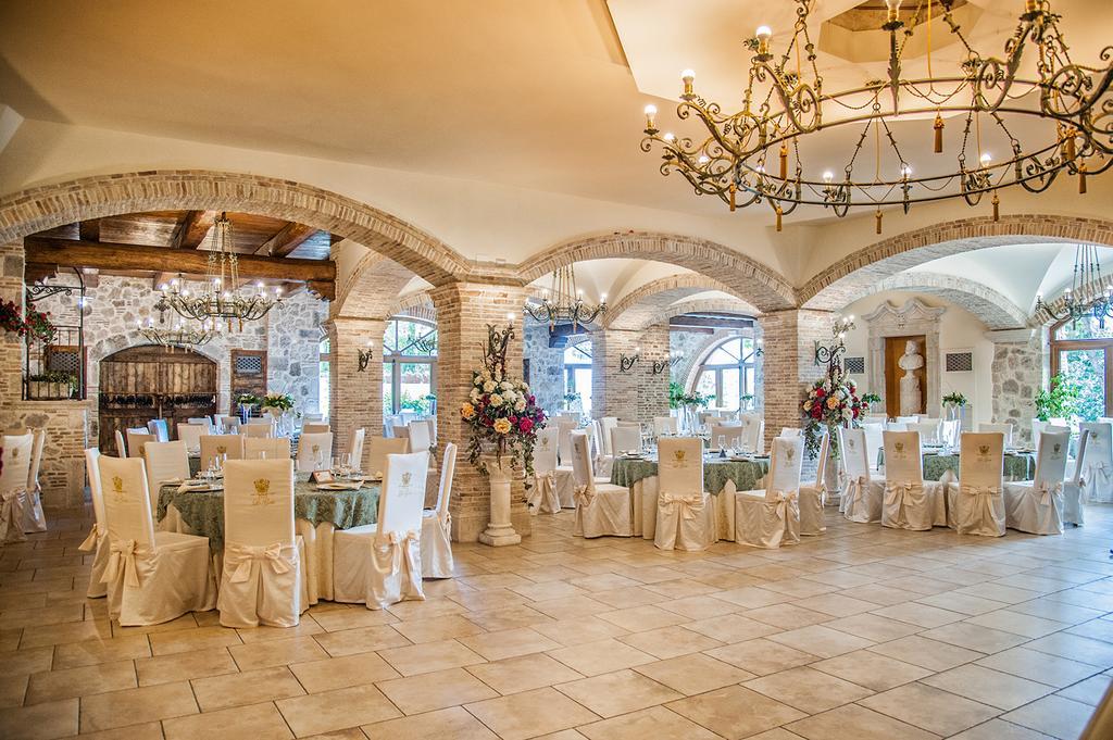 Le Gole Ristorante & Resort Селано Экстерьер фото