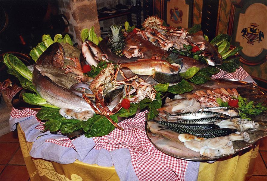 Le Gole Ristorante & Resort Селано Экстерьер фото