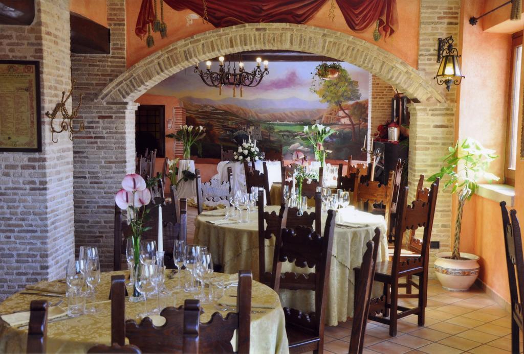 Le Gole Ristorante & Resort Селано Экстерьер фото
