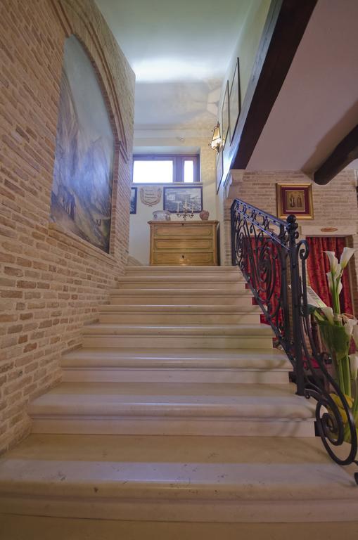 Le Gole Ristorante & Resort Селано Экстерьер фото